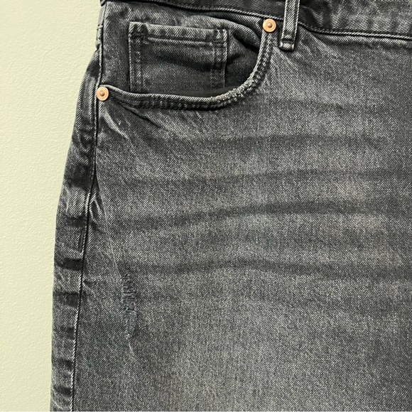 LOFT The Curvy Straight Crop Distressed Washed Black Raw Hem Jeans Size 14 - Picture 8 of 11